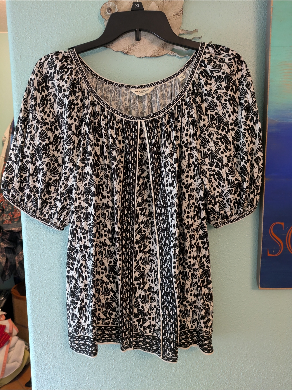 Max Studio Black and White Floral Peasant Blouse